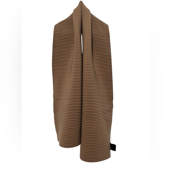 COS Pleated-Knit Scarf - Picture 2 of 4